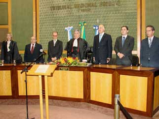 A partir da esquerda: Cristina Romanó, Antônio Souza Prudente, Clélio Erthal, Paulo Espírito Santo, Marcelo Itagiba, Fernando Mattos e Antônio Carlos Biscaia
