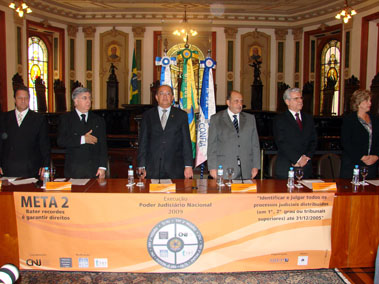 A partir da esquerda: Luiz Zveiter, Paulo Espirito Santo, Gilmar Mendes, Gilson Dipp, Aloysio Santos e Tania Heine