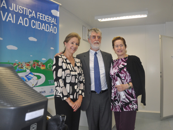 ministra Ellen Gracie (STF), Manoel Alberto Rebêlo dos Santos e Maria Helena Cisne