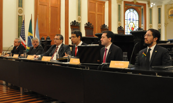 A partir da esquerda: José Arthur Diniz Borges, Marcelo Bertoldi, André Fontes, Guilherme Calmon, Alfred Boll e Jean Wyllys