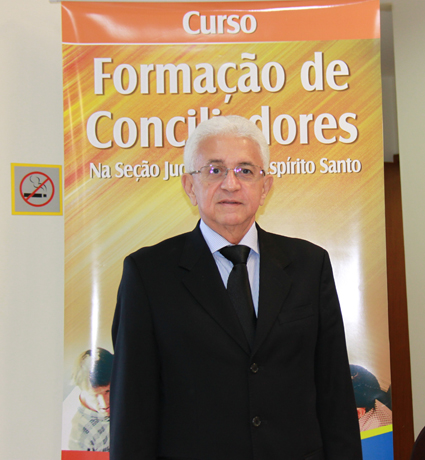 desembargador federal do TRF2 Luiz Antônio Soares prestigiou o evento