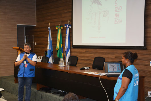 Agentes João Carlos e Débora falam sobre o ciclo do mosquito