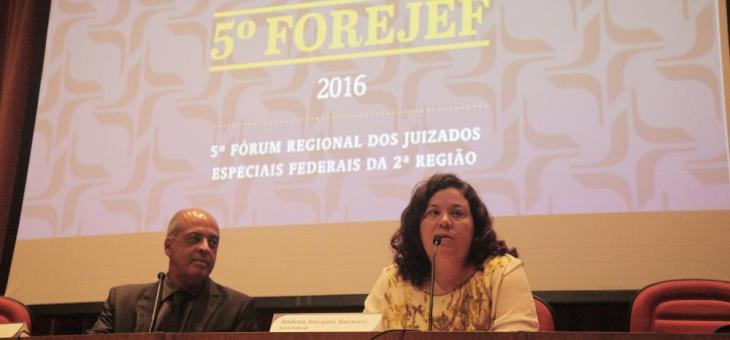 O juiz federal Renato Pessanha, diretor do Foro da JFRJ e a juiza federal Andréa Darquer Barsotti, coordenadora científica do FOREJEF