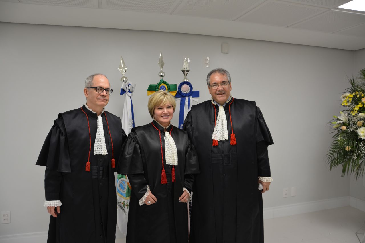Desembargadores Guilherme Couto, Nizete Lobato e André Fontes