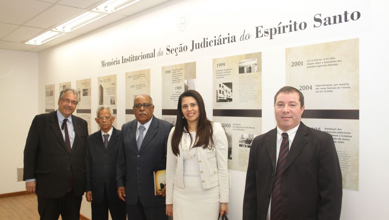 A partir da esquerda: André Fontes, Castro Aguiar, Benedito Gonçalves, Cristiane Chmatalik e juiz federal Bruno Dutra